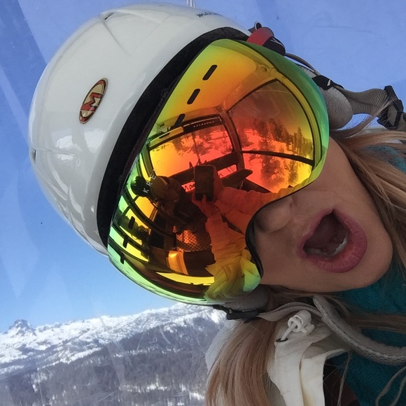 Meet your Posher - Picture 2 of 7